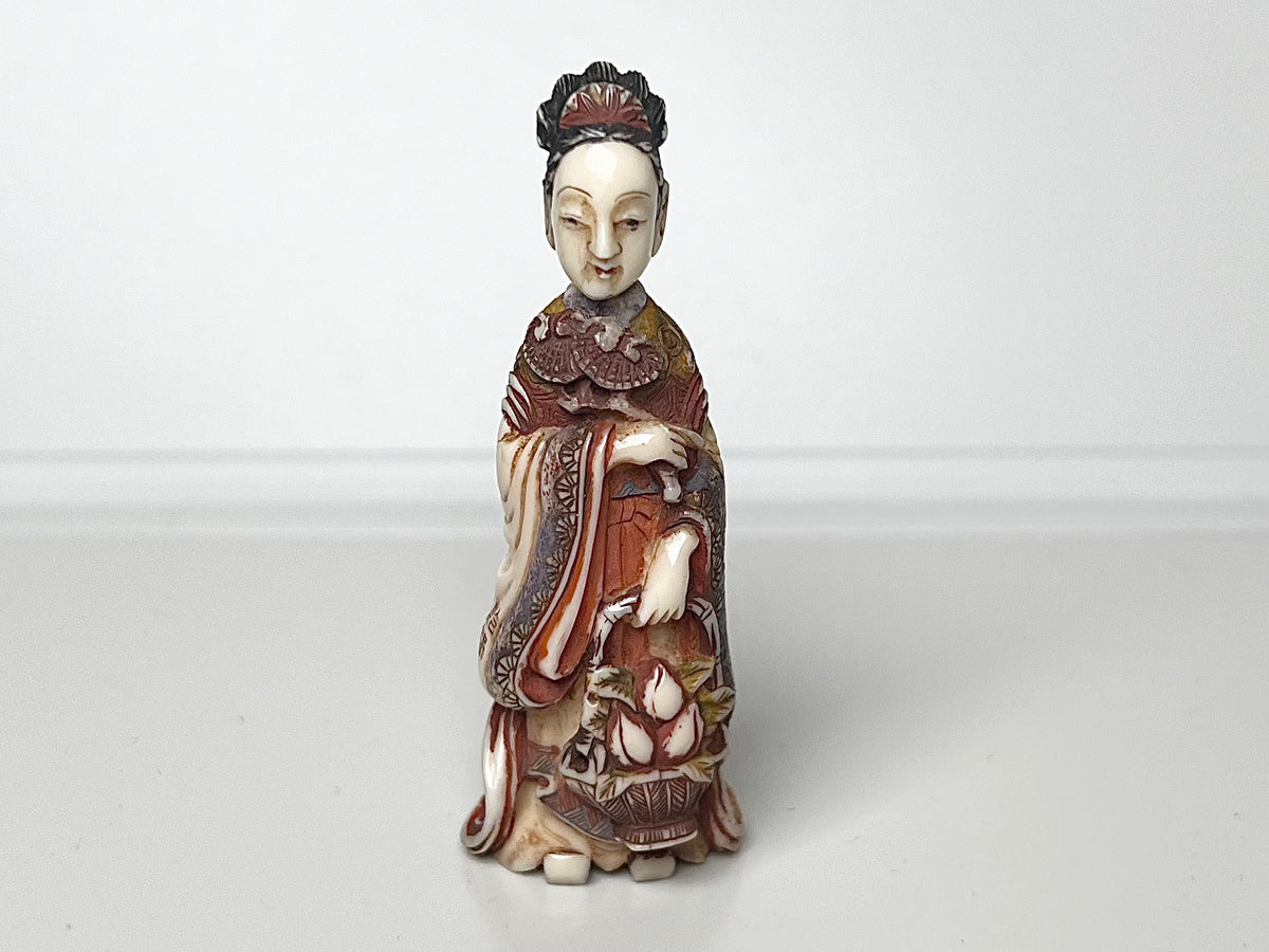 373 マンモス根付 牙彫 女性 根付 在銘 – 古美術秀岳 373 マンモス根付 牙彫 女性 根付 在銘 – 古美術秀岳