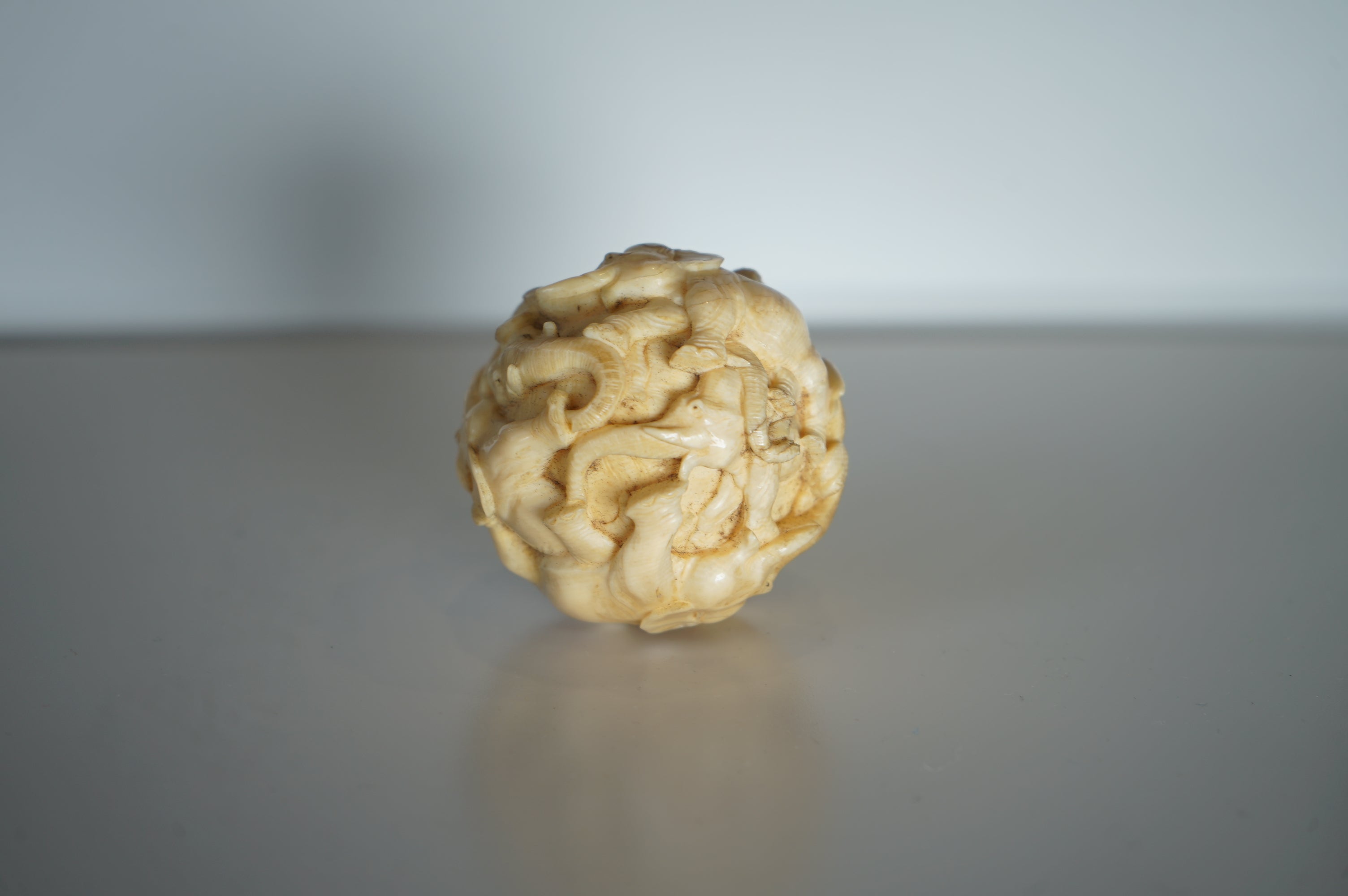 79ko130 牙彫 像紋 球 置物 香道具 79ko130 牙彫 象紋 球 置物